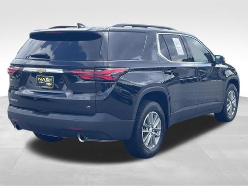 Used 2023 Chevrolet Traverse LT FWD image 3