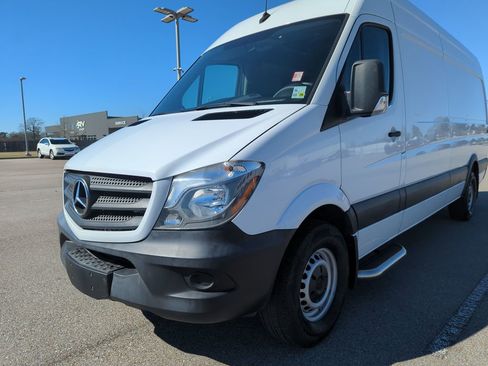 Used 2018 Mercedes-Benz Sprinter 2500 image 1