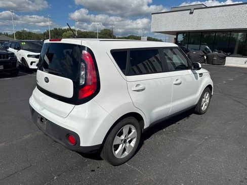 Used 2018 Kia Soul FWD image 11
