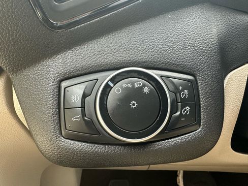 Used 2017 Ford Escape Titanium image 12