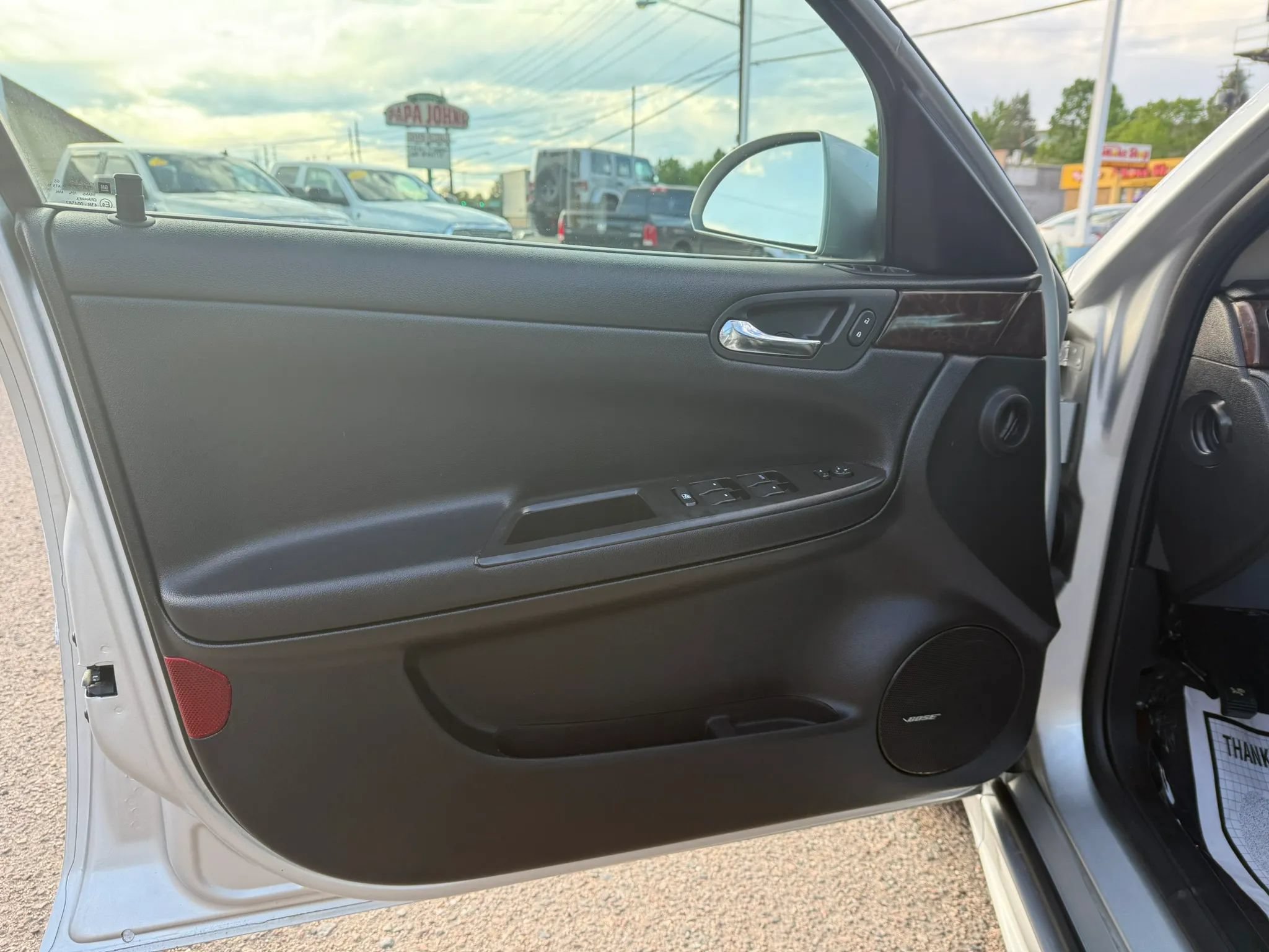 Used 2013 Chevrolet Impala LTZ FWD image 12