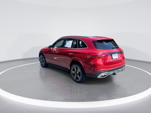 Used 2024 Mercedes-Benz GLC 300 4MATIC image 7