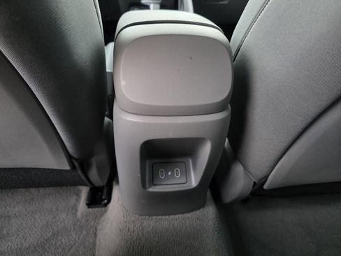 Used 2025 Hyundai Elantra Sport FWD image 17