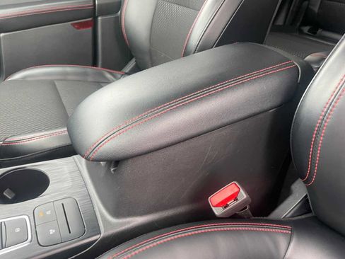 Used 2025 Ford Escape ST-Line image 20