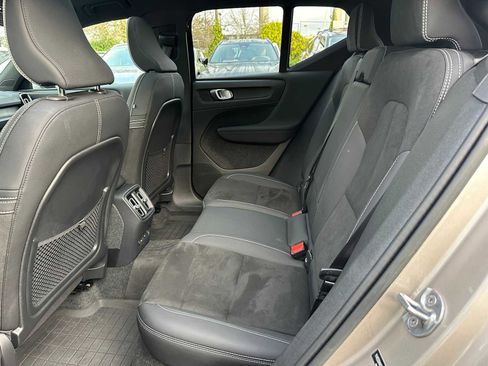 Certified 2023 Volvo XC40 Recharge Ultimate w/ Protection Package Premier image 15