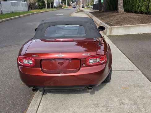 Used 2010 MAZDA MX-5 Miata Touring w/ Suspension Pkg image 6