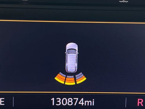 Used 2020 Chevrolet Traverse LT image 49