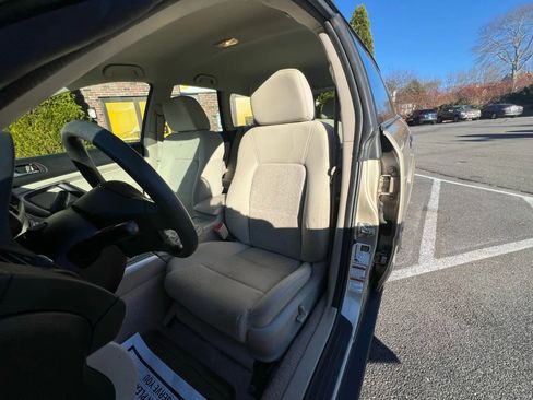 Used 2008 Subaru Outback 2.5i L.L. Bean image 63