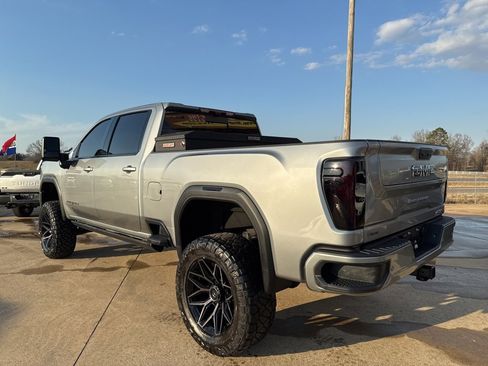 Used 2025 GMC Sierra 2500 AT4 w/ AT4 Premium Plus Package image 5