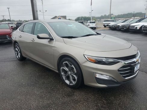 Used 2024 Chevrolet Malibu LT FWD image 3