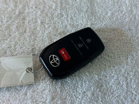 Used 2025 Toyota Corolla SE w/ SE Package image 26