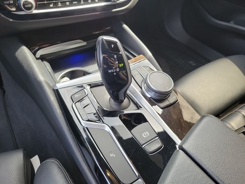 Used 2019 BMW 540i w/ Convenience Package RWD image 22