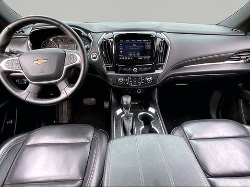 Used 2023 Chevrolet Traverse LT image 7