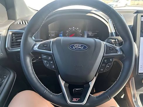 Used 2024 Ford Edge ST w/ Equipment Group 401A AWD/4WD image 31