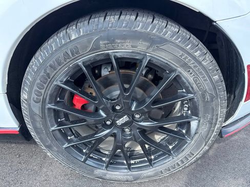 Used 2016 MAZDA MX-5 Miata Club w/ Brembo/BBS Package RWD image 8