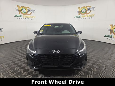 Used 2023 Hyundai Elantra SEL image 3