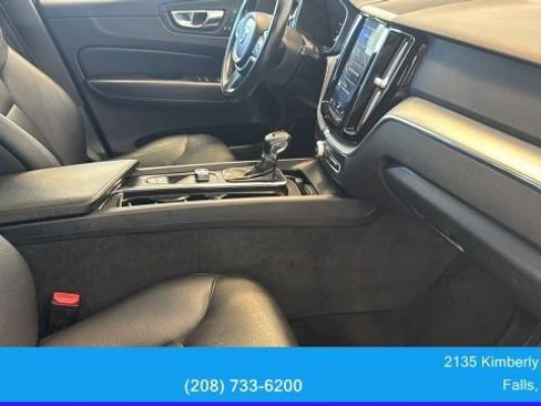 Used 2018 Volvo XC60 T6 Momentum w/ Vision Package AWD/4WD image 33