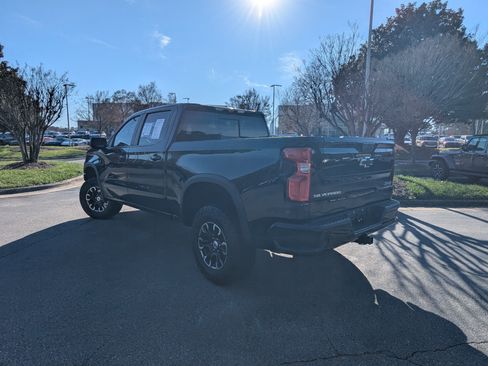 Used 2022 Chevrolet Silverado 1500 ZR2 w/ Technology Package image 7