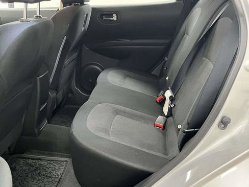 Used 2014 Nissan Rogue S FWD image 16