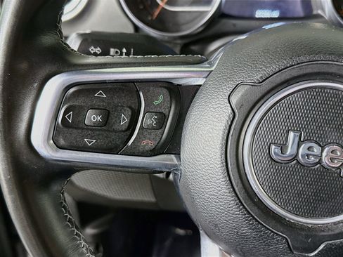 Used 2021 Jeep Wrangler Unlimited Sahara AWD/4WD image 14