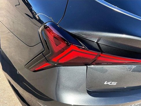 Used 2025 Kia K5 EX image 32