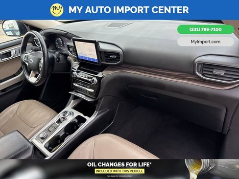 Used 2023 Ford Explorer Limited image 32