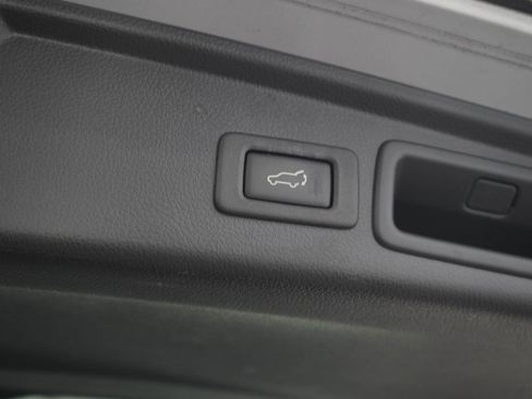 Used 2015 Subaru Forester 2.5i Touring w/ Eyesight & Navigation System AWD/4WD image 11