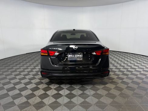 Used 2025 Nissan Altima 2.5 SV FWD image 9