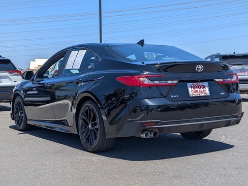 Used 2025 Toyota Camry SE FWD image 12