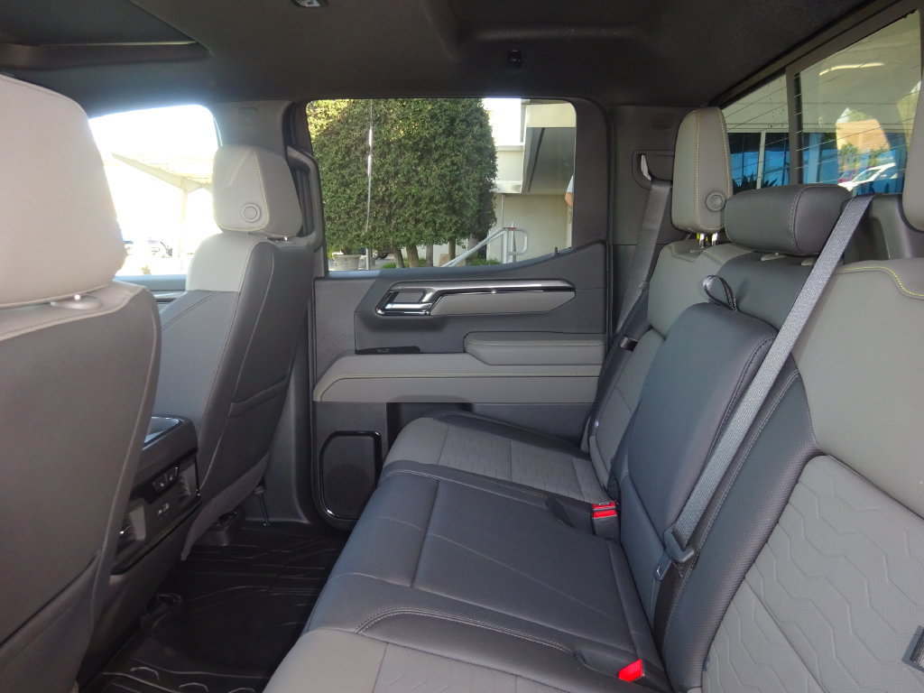 Certified 2026 Chevrolet Silverado 1500 ZR2 AWD/4WD image 21
