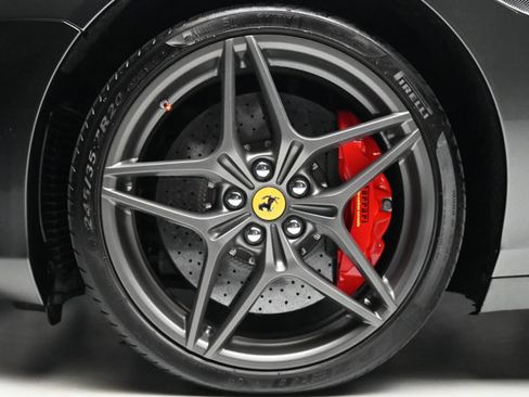 Used 2016 Ferrari California T image 45
