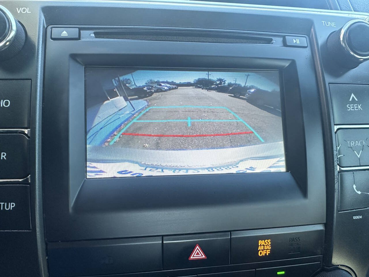 Used 2017 Toyota Camry SE FWD image 16
