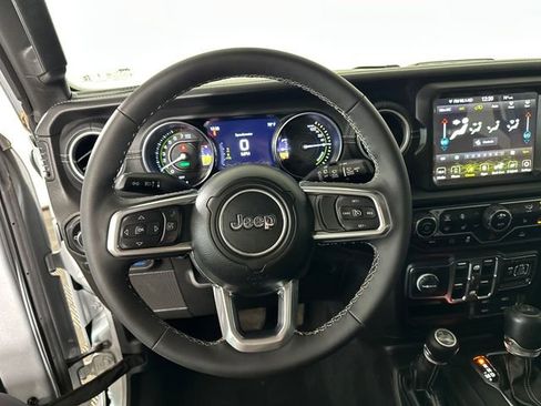 Used 2023 Jeep Wrangler Unlimited Sahara w/ Cold Weather Group AWD/4WD image 12