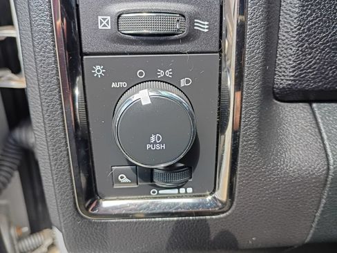 Used 2015 RAM 1500 Sport w/ Convenience Group AWD/4WD image 17