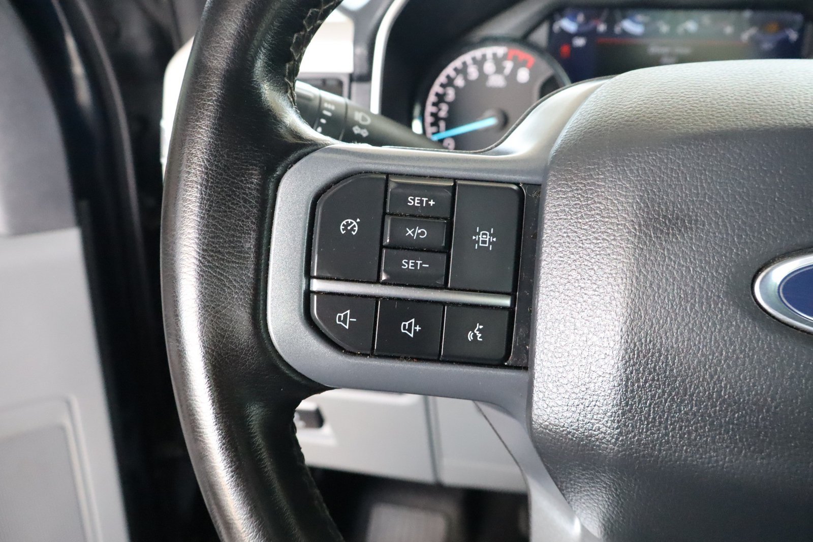 Used 2023 Ford F150 XLT w/ Equipment Group 301A Mid RWD image 25