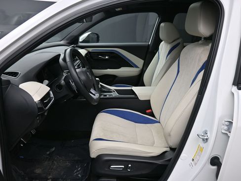 Certified 2025 Acura ADX A-Spec image 19