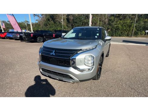 Used 2024 Mitsubishi Outlander SE image 7