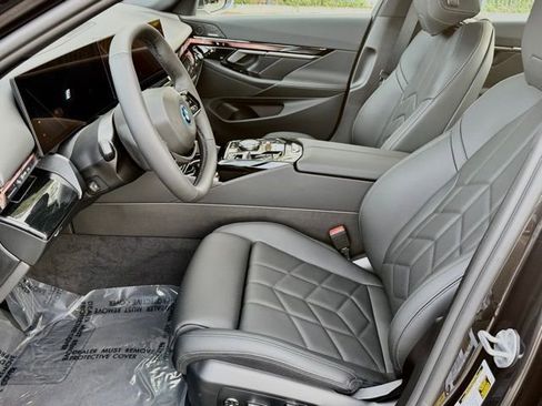 New 2026 BMW i5 eDrive40 w/ Premium Package RWD image 17