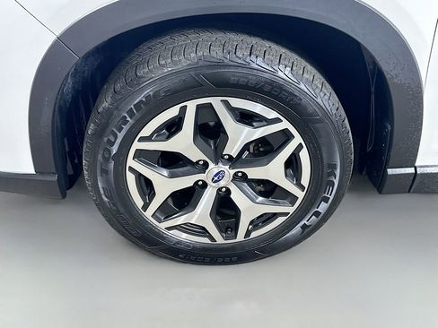 Used 2023 Subaru Forester Premium AWD/4WD image 8
