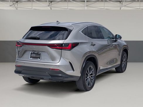 Used 2025 Lexus NX 250 FWD w/ Towing Package (2000 Lbs) image 11