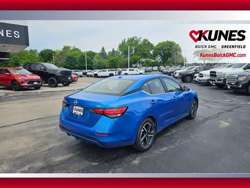 Used 2024 Nissan Sentra SV FWD image 5