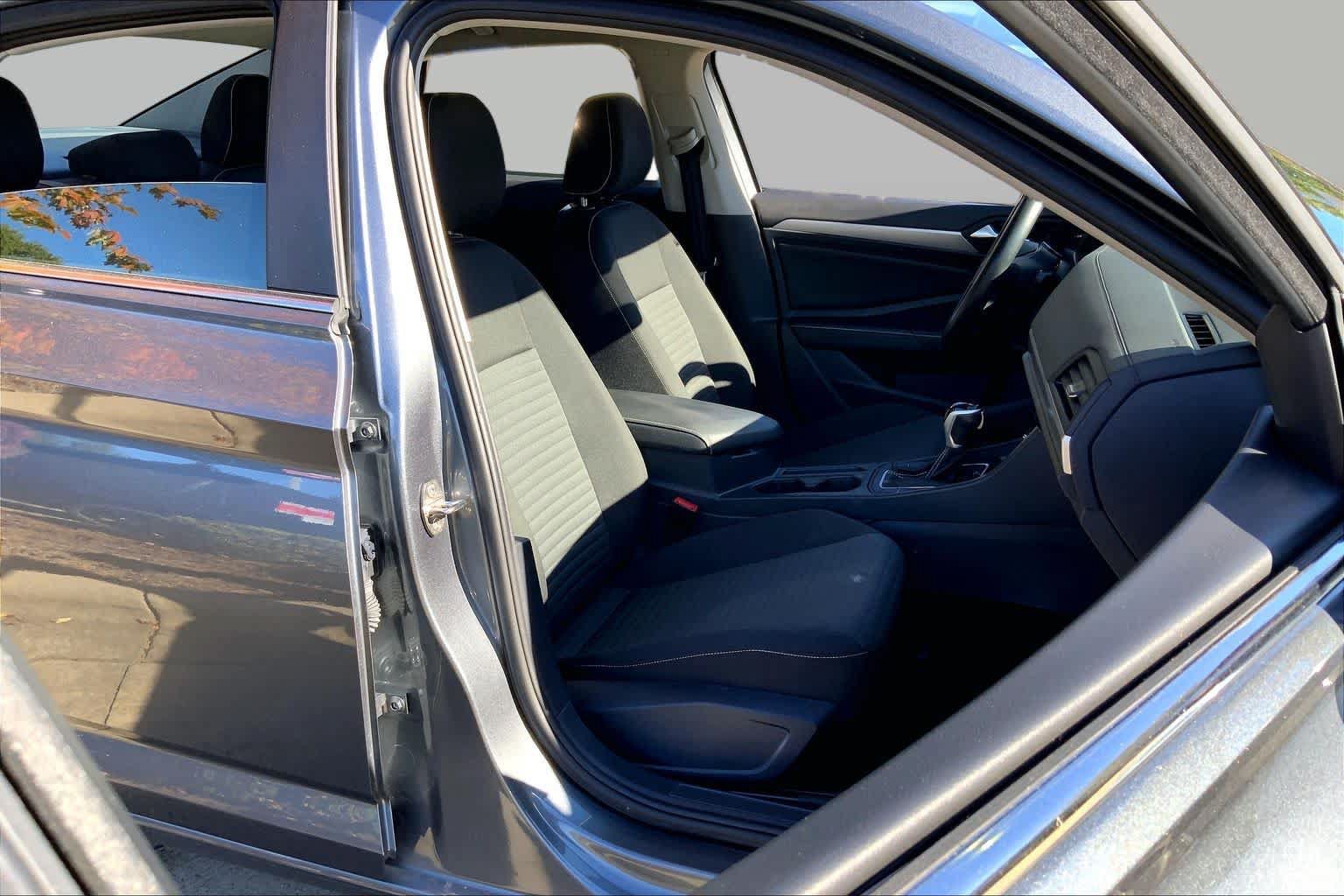 Used 2024 Volkswagen Jetta S FWD image 9