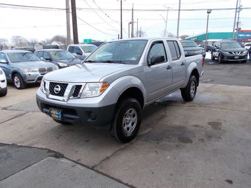 Used 2011 Nissan Frontier S image 6