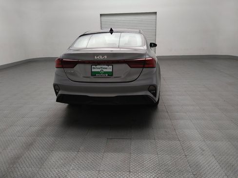 Used 2024 Kia Forte LXS w/ LXS Technology Package image 7