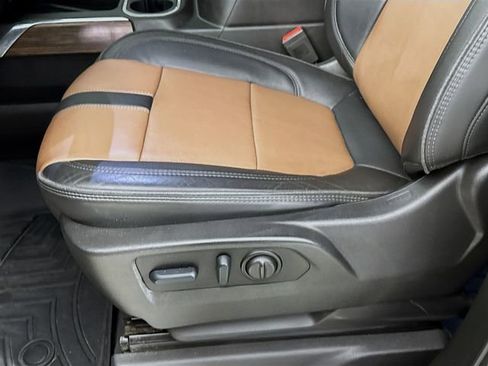 Used 2022 Chevrolet Silverado 3500 High Country image 23