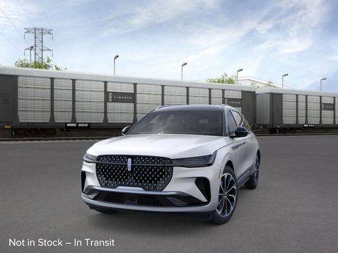 New 2026 Lincoln Nautilus Reserve AWD/4WD image 2