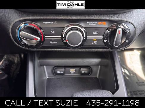 Used 2025 Kia Soul LX w/ LX Technology Package FWD image 13