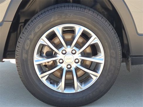 Used 2021 Jeep Cherokee Latitude Lux w/ Trailer Tow Group image 9