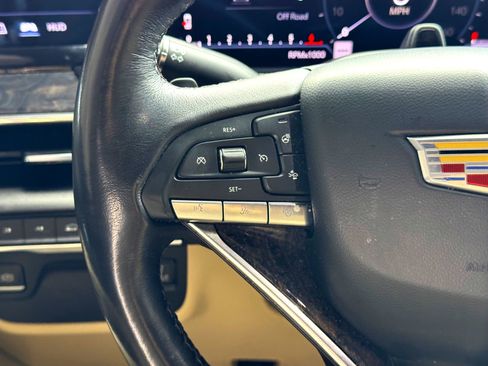 Used 2023 Cadillac Escalade Premium Luxury image 29