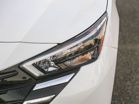 Certified 2025 Nissan Versa S w/ Trunk Package image 4